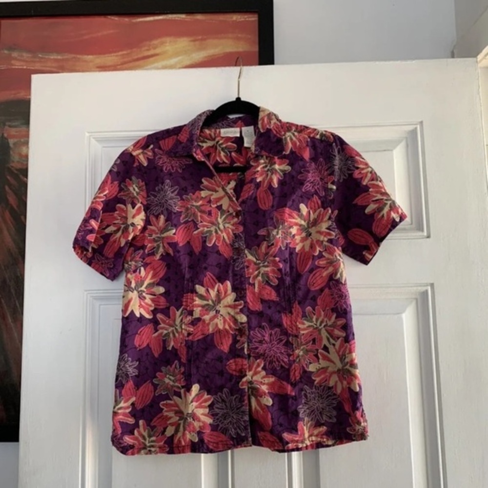 ERIKA & CO Women's Shirt‎ Size Small Cotton Floral Purple Front Pocket